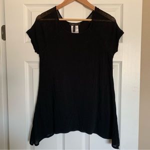 BCBGMAXAZRIA Black Short Sleeve Scoop Neck Top | Size M